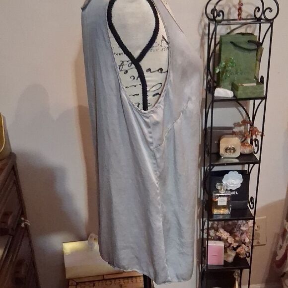 Talbots 100% Silk Gray Sleeveless Women's Top Size 16 - Picture 3 of 6